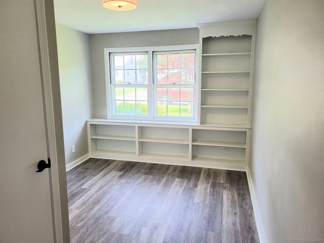 101 Haynes Road, West Hartford, CT 06117