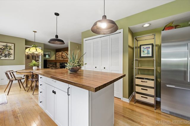 39W795 Reindeer Trail, St. Charles, IL 60175