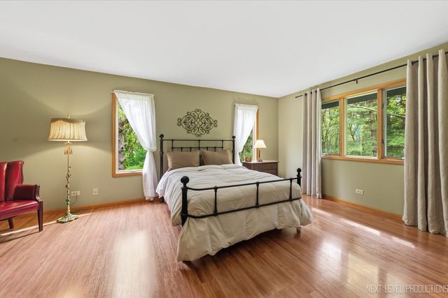 39W795 Reindeer Trail, St. Charles, IL 60175