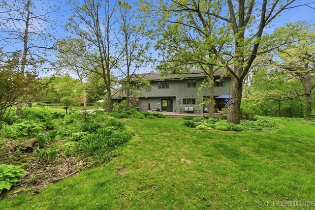 39W795 Reindeer Trail, St. Charles, IL 60175