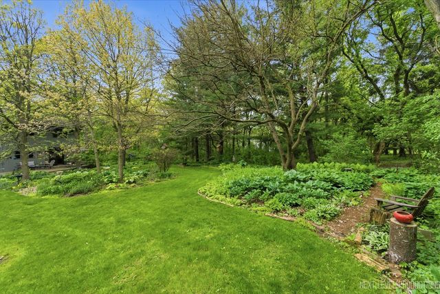 39W795 Reindeer Trail, St. Charles, IL 60175