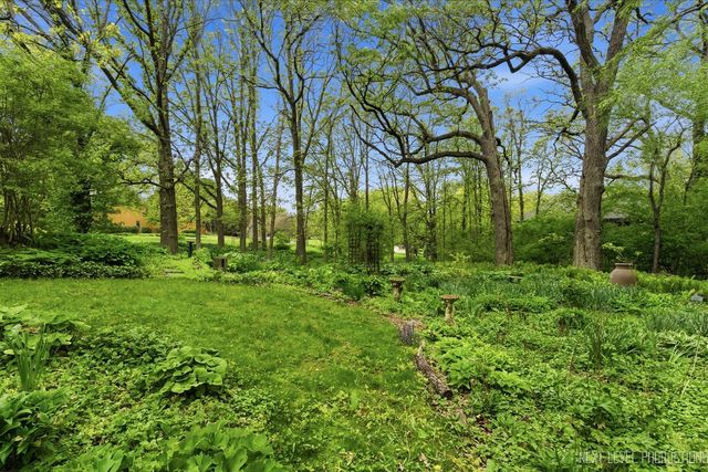 39W795 Reindeer Trail, St. Charles, IL 60175