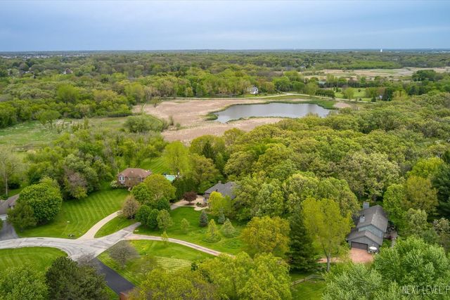 39W795 Reindeer Trail, St. Charles, IL 60175