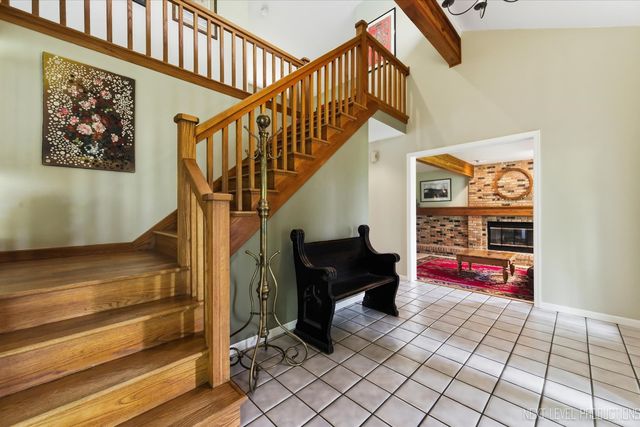39W795 Reindeer Trail, St. Charles, IL 60175