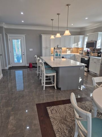 100 Oak Bay Dr., Georgetown, SC 29440