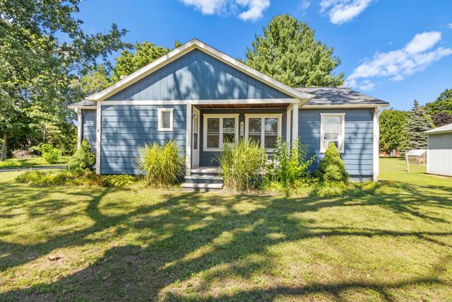 615 Buckley, Elk Rapids, MI 49629