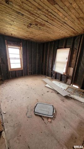 923 N 9TH Street, Murphysboro, IL 62966