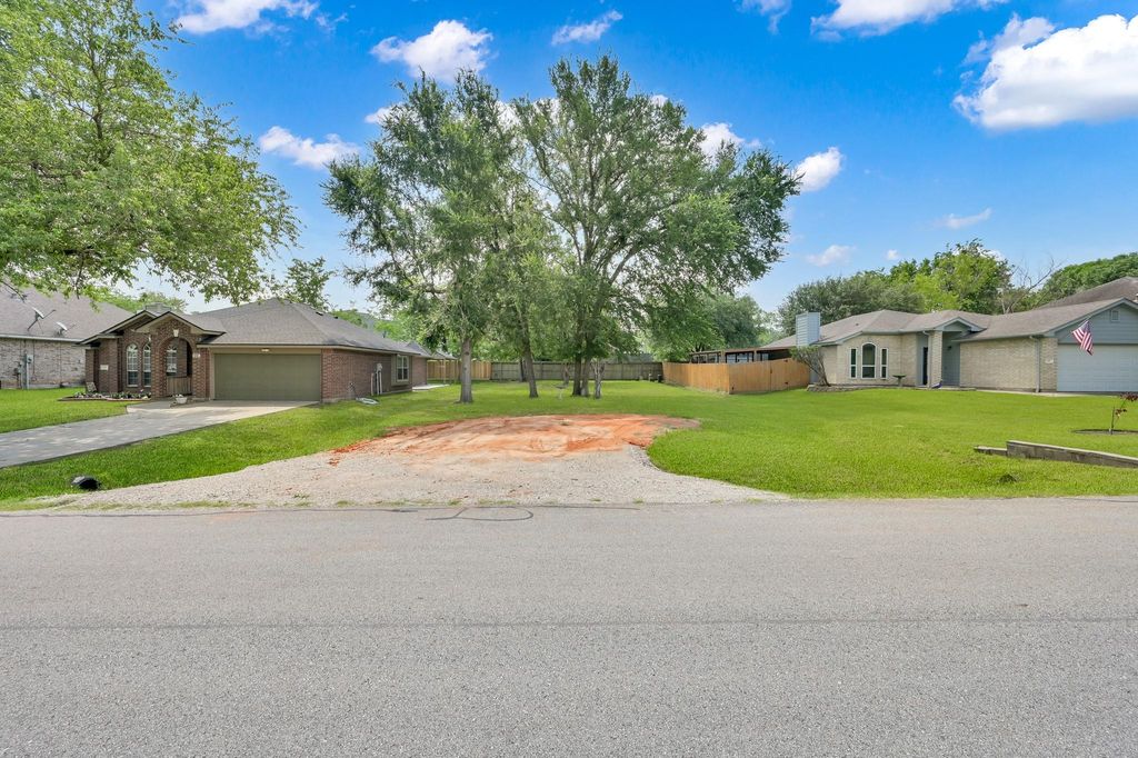 Lot 14 Paradise Lane, Montgomery, TX 77356