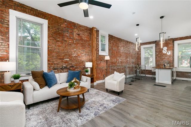 3921 Blair Avenue, St Louis, MO 63107