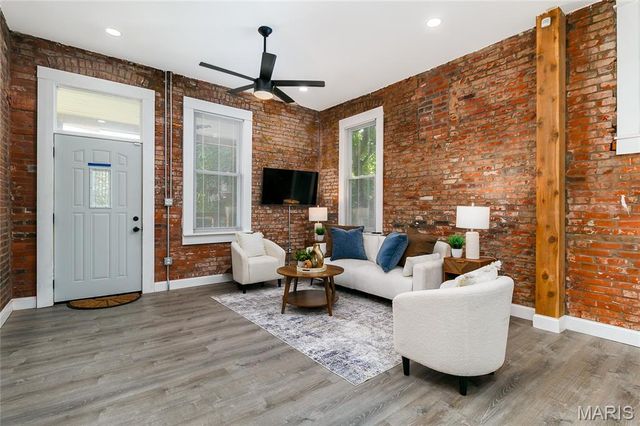 3921 Blair Avenue, St Louis, MO 63107