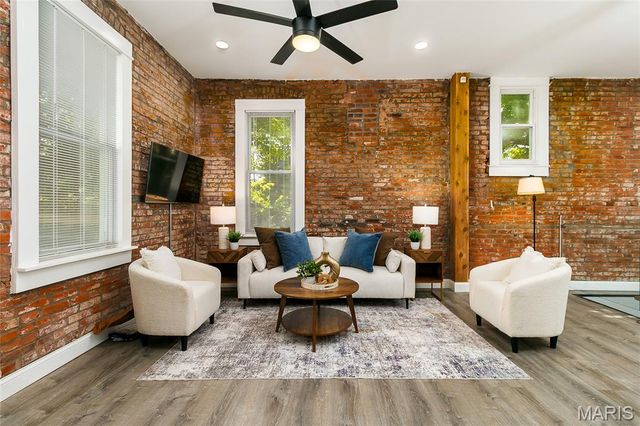 3921 Blair Avenue, St Louis, MO 63107
