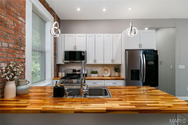 3921 Blair Avenue, St Louis, MO 63107