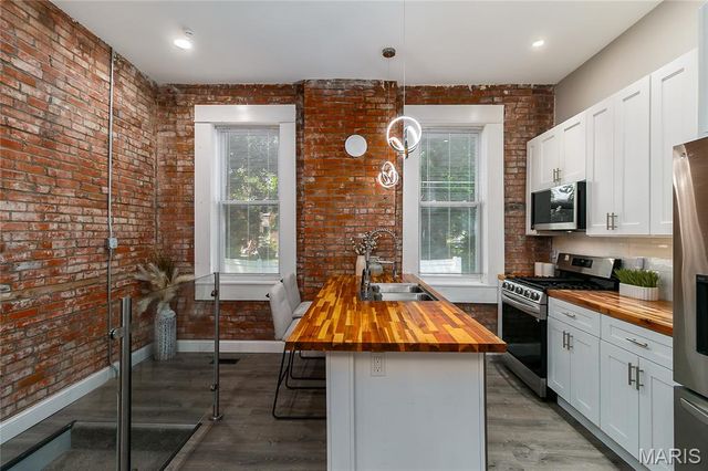 3921 Blair Avenue, St Louis, MO 63107