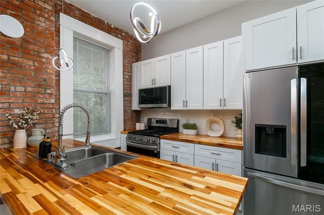 3921 Blair Avenue, St Louis, MO 63107