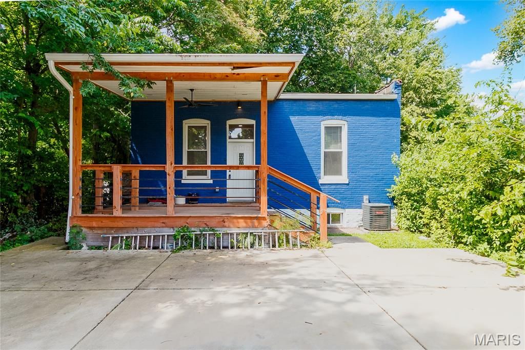 3921 Blair Avenue, St Louis, MO 63107