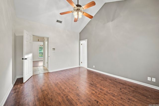 5212 HONEYSUCKLE BR, Bulverde, TX 78163