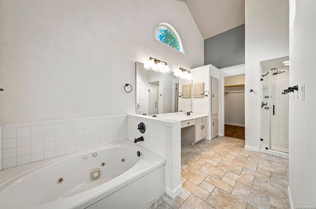 5212 HONEYSUCKLE BR, Bulverde, TX 78163