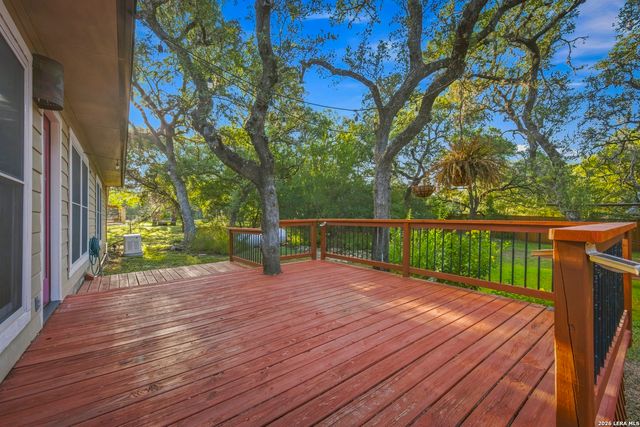 5212 HONEYSUCKLE BR, Bulverde, TX 78163