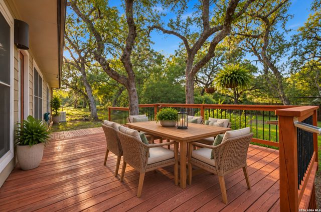 5212 HONEYSUCKLE BR, Bulverde, TX 78163