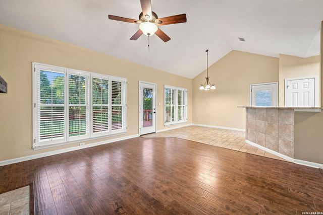 5212 HONEYSUCKLE BR, Bulverde, TX 78163