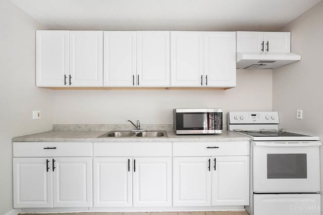 659 W Kemper Road, Forest Park, OH 45246