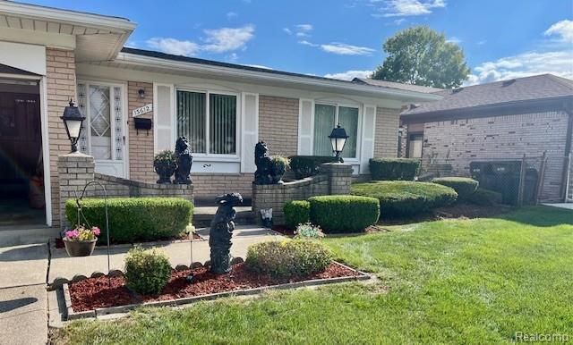 13612 Canterbury Drive, Sterling Heights, MI 48312