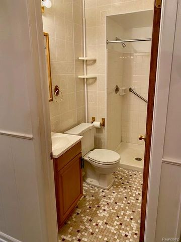 13612 Canterbury Drive, Sterling Heights, MI 48312