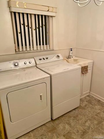 13612 Canterbury Drive, Sterling Heights, MI 48312