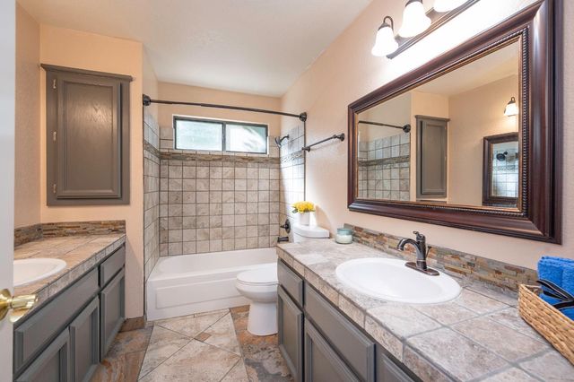 426 Taggert Ct, Roseville, CA 95678