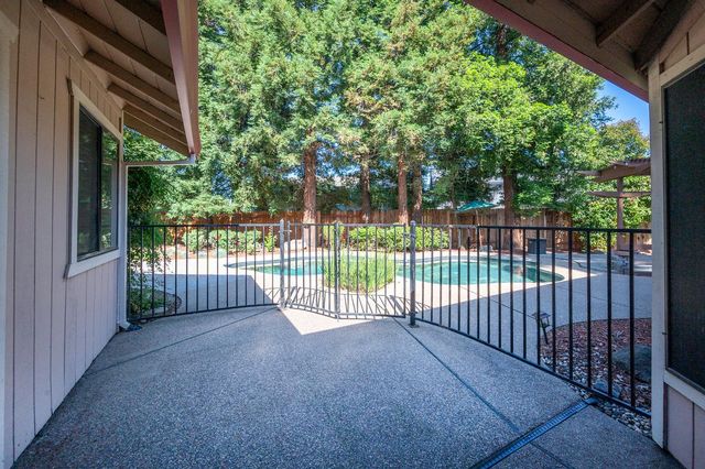 426 Taggert Ct, Roseville, CA 95678