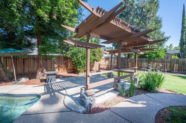 426 Taggert Ct, Roseville, CA 95678