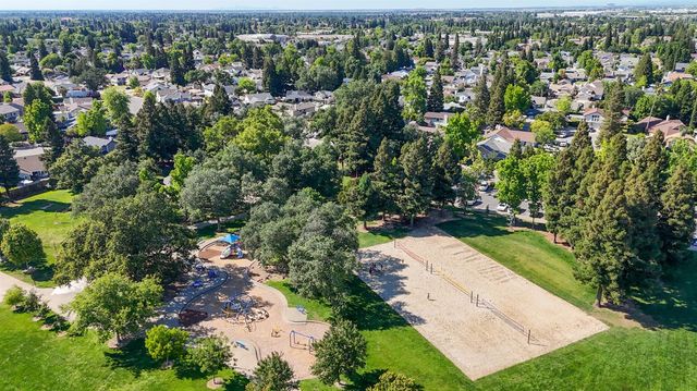 426 Taggert Ct, Roseville, CA 95678