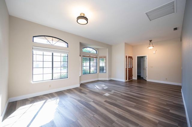 426 Taggert Ct, Roseville, CA 95678
