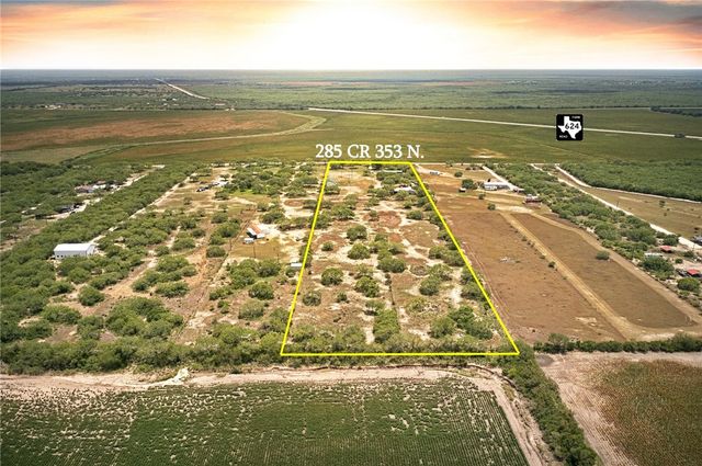 285 N County Road 353, Orange Grove, TX 78372