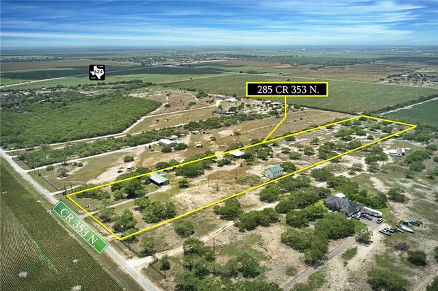 285 N County Road 353, Orange Grove, TX 78372