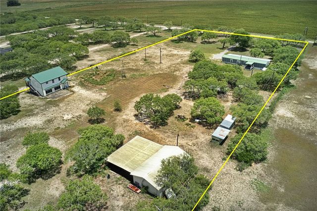 285 N County Road 353, Orange Grove, TX 78372