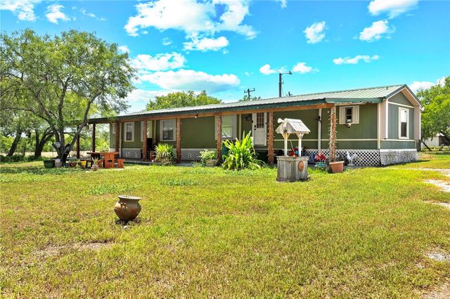 285 N County Road 353, Orange Grove, TX 78372