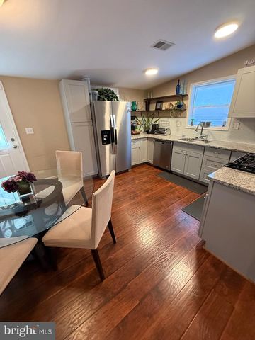 3209 GARTSIDE, Baltimore, MD 21244