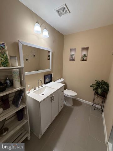 3209 GARTSIDE, Baltimore, MD 21244