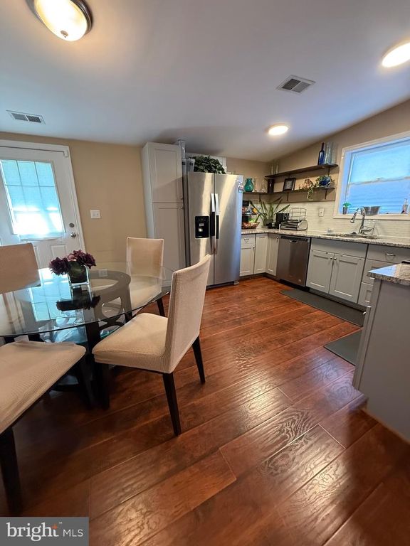 Image 16 of property listing at 3209 GARTSIDE, Baltimore, MD 21244