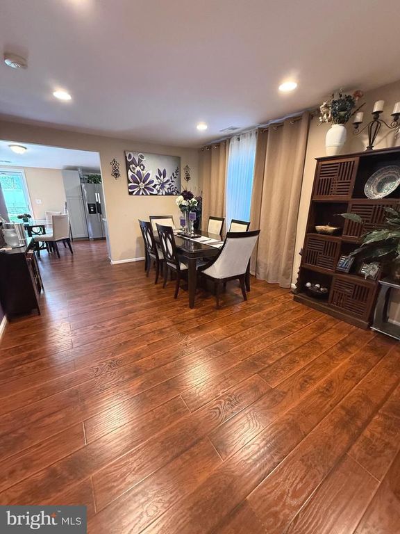 Image 9 of property listing at 3209 GARTSIDE, Baltimore, MD 21244