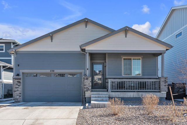 220 S Vandriver Way, Aurora, CO 80018