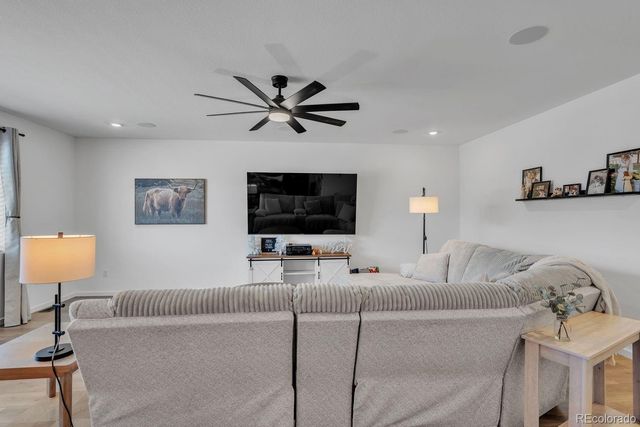 220 S Vandriver Way, Aurora, CO 80018