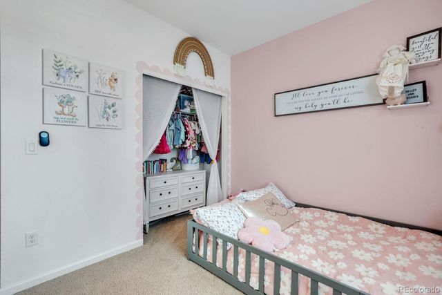 220 S Vandriver Way, Aurora, CO 80018