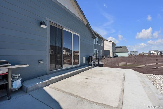 220 S Vandriver Way, Aurora, CO 80018