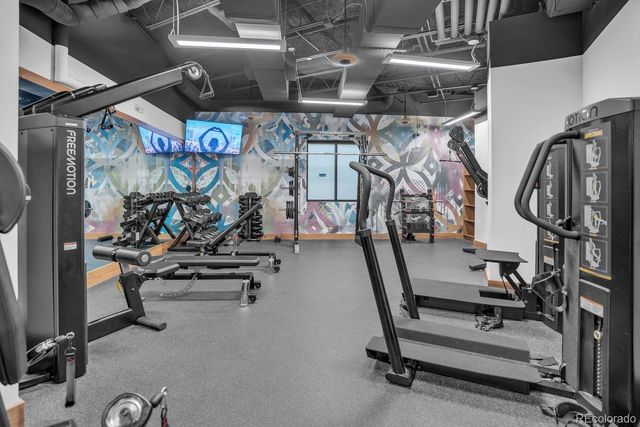 220 S Vandriver Way, Aurora, CO 80018