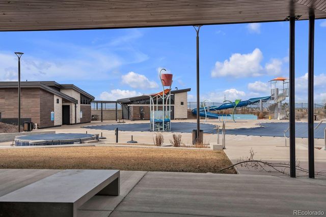 220 S Vandriver Way, Aurora, CO 80018