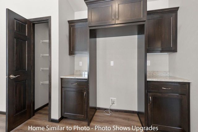 1715 BETTY JEAN LANE, Green Bay, WI 54313