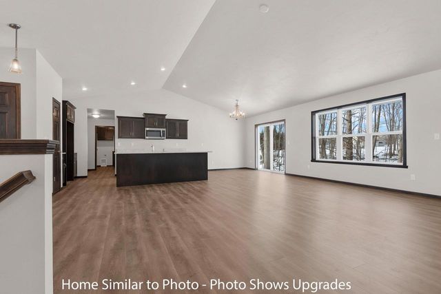 1715 BETTY JEAN LANE, Green Bay, WI 54313