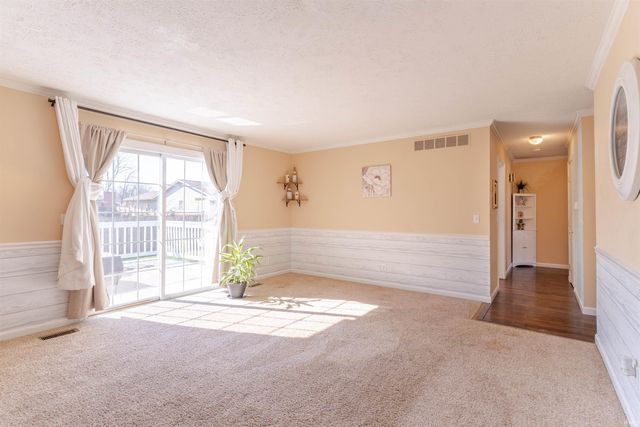 6713 Lincoln Avenue, Evansville, IN 47715